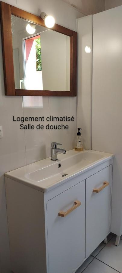 Le Barcares Logement Climatise Pour 6 Personnes, Draps Et Serviettes Non Fournis Air-Conditioned Accommodation For 6 People, Sheets And Towels Not Provided Alojamiento Con Aire Acondicionado Para 6 Personas, Sabanas Y Toallas No Incluidas Exterior foto