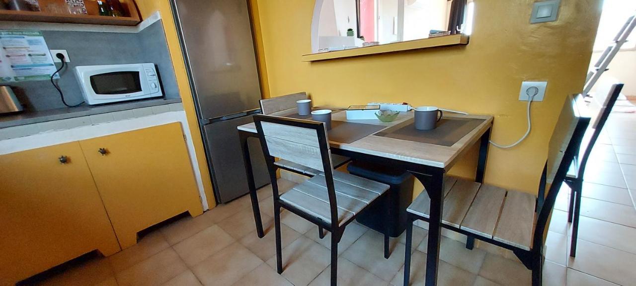 Le Barcares Logement Climatise Pour 6 Personnes, Draps Et Serviettes Non Fournis Air-Conditioned Accommodation For 6 People, Sheets And Towels Not Provided Alojamiento Con Aire Acondicionado Para 6 Personas, Sabanas Y Toallas No Incluidas Exterior foto
